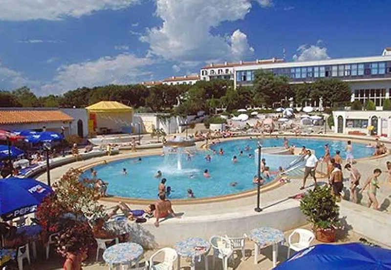 Arena Hotel Holiday Medulin 3*,  Croatie