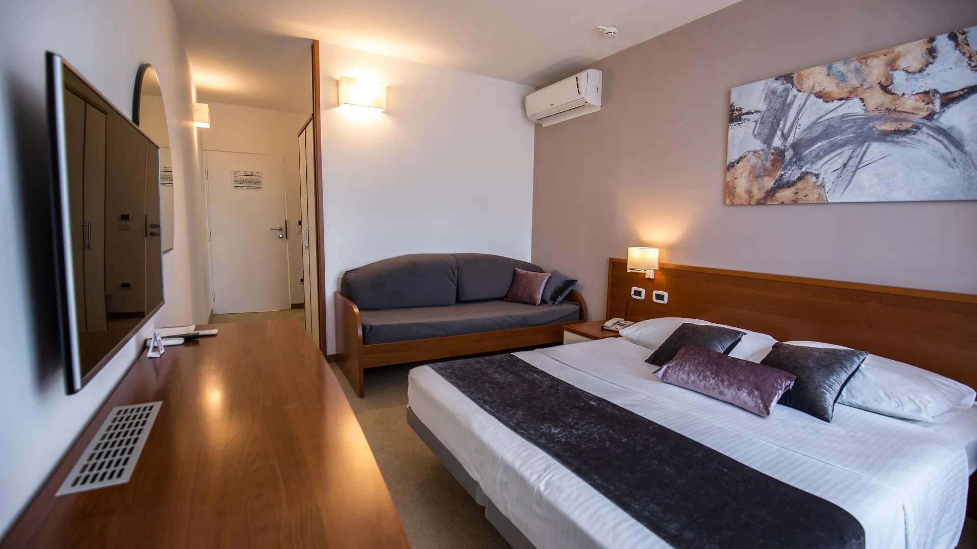 ***  Arena Hotel Holiday Medulin Croatia